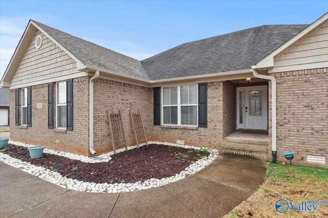 112 Shallowhill Road, Huntsville, AL 35811