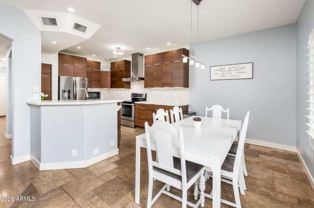 10012 E CAPRI Avenue, Mesa, AZ 85208