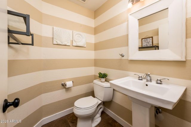 10012 E CAPRI Avenue, Mesa, AZ 85208