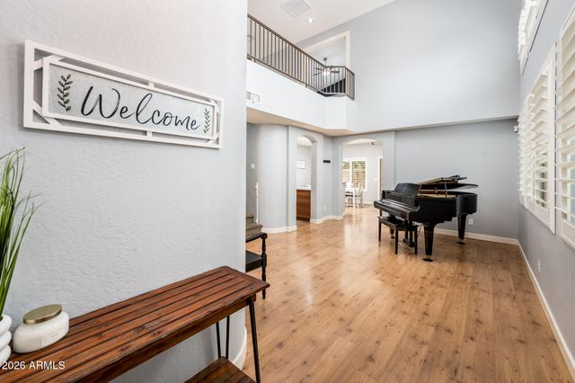 10012 E CAPRI Avenue, Mesa, AZ 85208