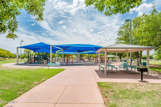 10012 E CAPRI Avenue, Mesa, AZ 85208