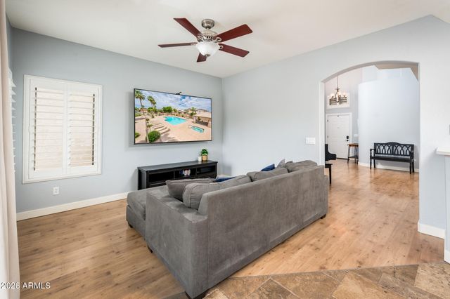 10012 E CAPRI Avenue, Mesa, AZ 85208