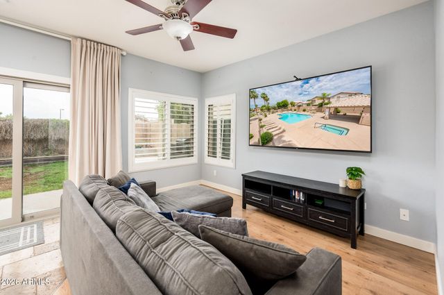 10012 E CAPRI Avenue, Mesa, AZ 85208