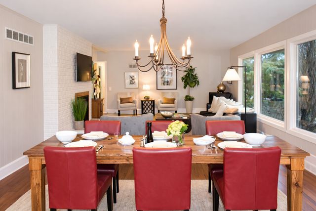 1316 Mineral Springs Road, Sterling, IL 61081