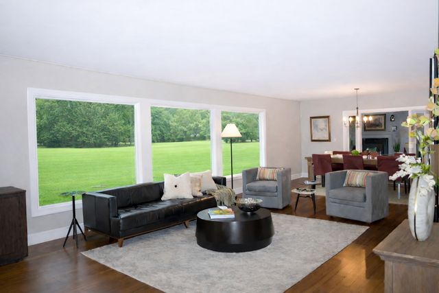 1316 Mineral Springs Road, Sterling, IL 61081