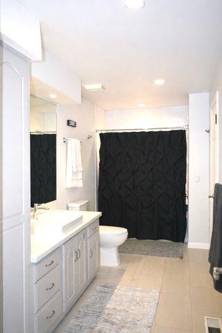 1316 Mineral Springs Road, Sterling, IL 61081