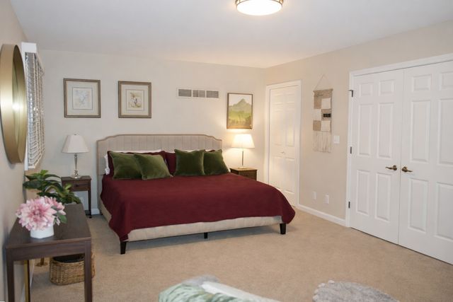 1316 Mineral Springs Road, Sterling, IL 61081