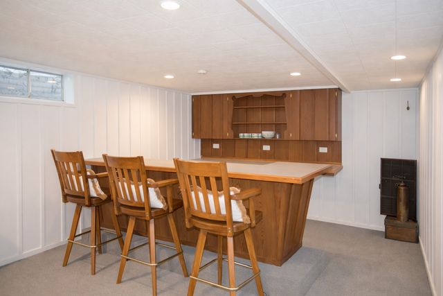 1316 Mineral Springs Road, Sterling, IL 61081