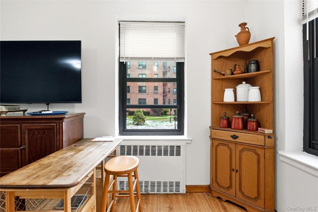 100-11 67th Road 107, Forest Hills, NY 11375