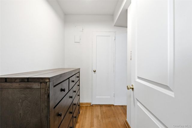 100-11 67th Road 107, Forest Hills, NY 11375