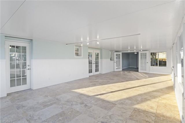 2631 Bayshore DR, Matlacha, FL 33993