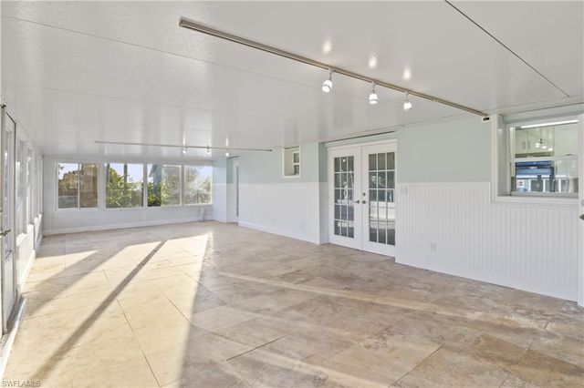 2631 Bayshore DR, Matlacha, FL 33993