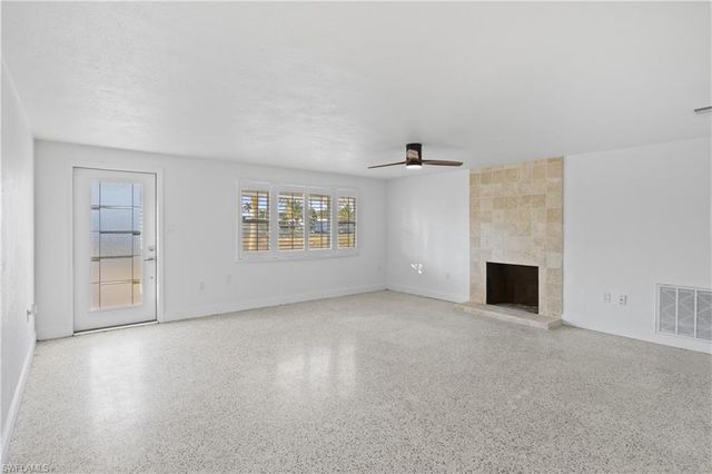 2631 Bayshore DR, Matlacha, FL 33993