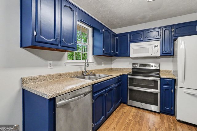 425 Tommy Thompson Way, Whitesburg, GA 30185