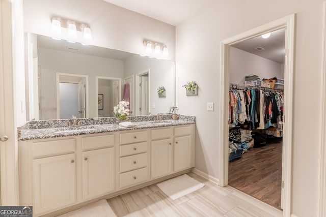 1079 Kingswood Way, Hoschton, GA 30548