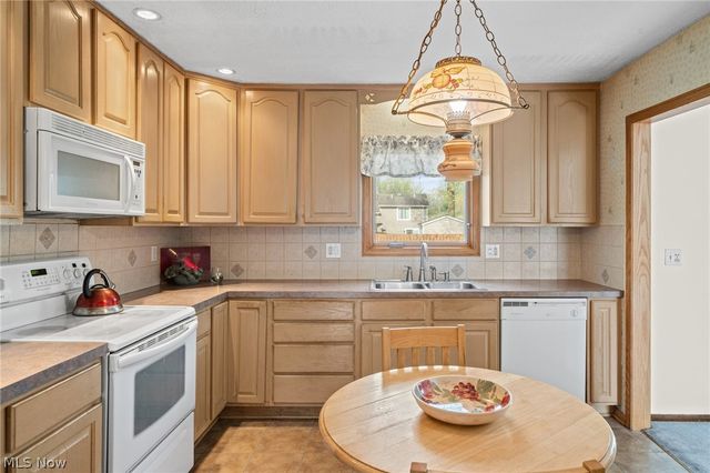 6512 Miller Drive, North Ridgeville, OH 44039