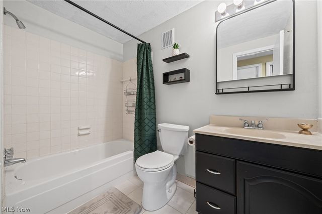 6512 Miller Drive, North Ridgeville, OH 44039