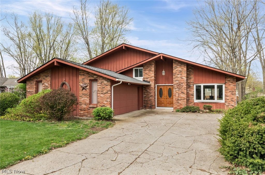 6512 Miller Drive, North Ridgeville, OH 44039