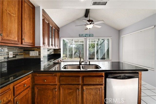 10 Bluff Point, Pomona, CA 91766