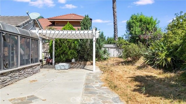 10 Bluff Point, Pomona, CA 91766