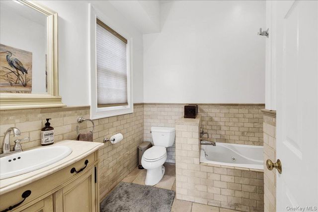 2 Harbor Lane 102, New Rochelle, NY 10805