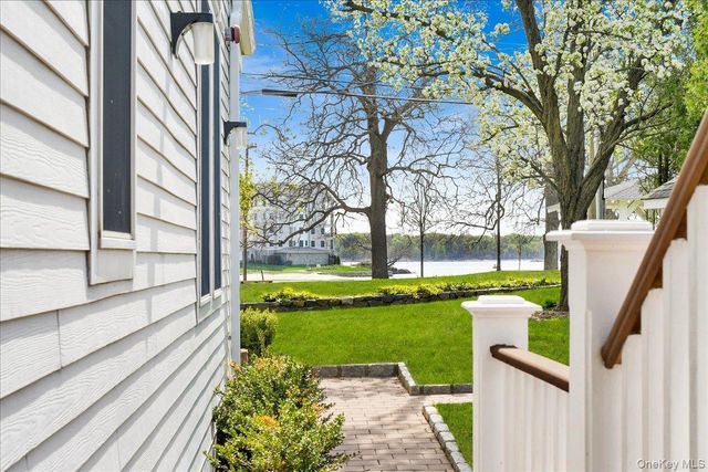 2 Harbor Lane 102, New Rochelle, NY 10805