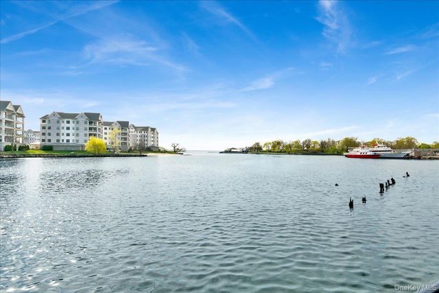 2 Harbor Lane 102, New Rochelle, NY 10805