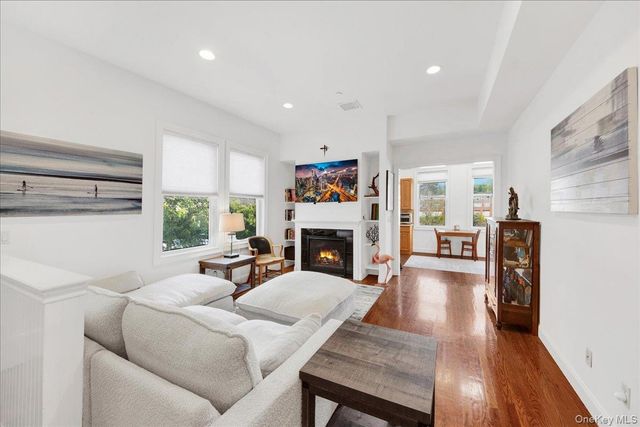 2 Harbor Lane 102, New Rochelle, NY 10805