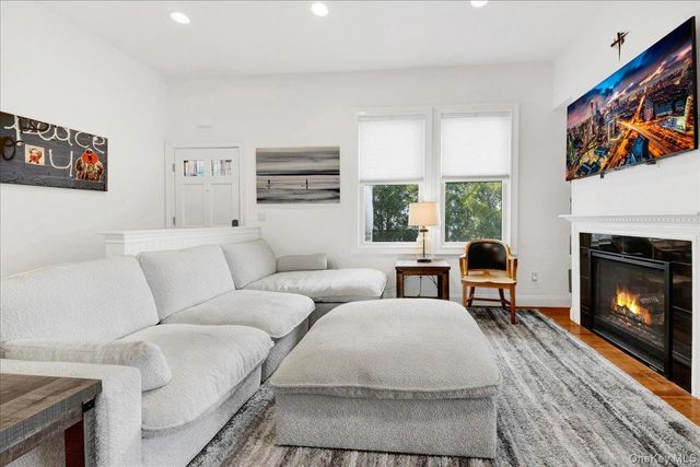 2 Harbor Lane 102, New Rochelle, NY 10805