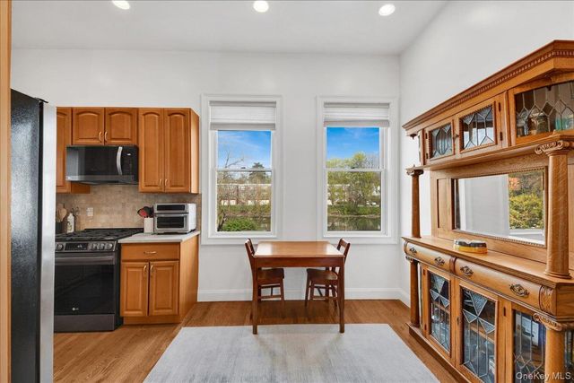 2 Harbor Lane 102, New Rochelle, NY 10805