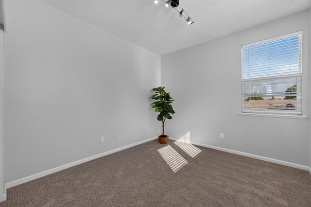 5409 Banfield Dr, Sacramento, CA 95835