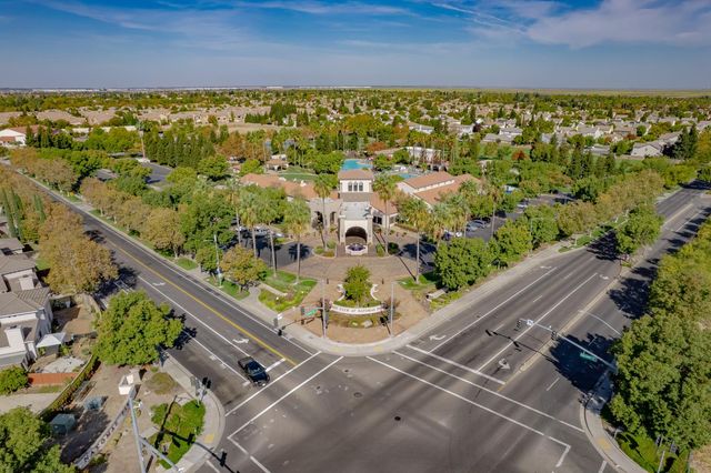 5409 Banfield Dr, Sacramento, CA 95835