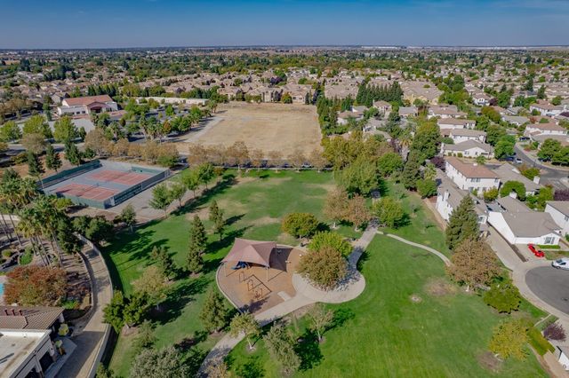 5409 Banfield Dr, Sacramento, CA 95835