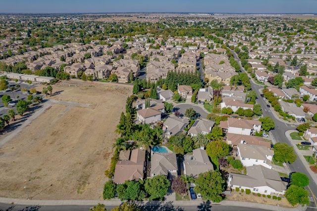 5409 Banfield Dr, Sacramento, CA 95835