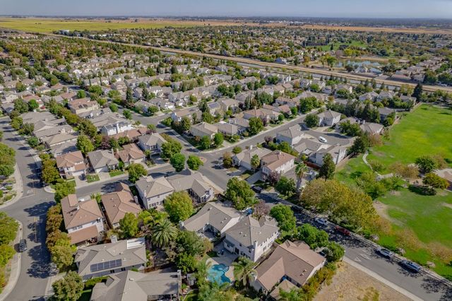 5409 Banfield Dr, Sacramento, CA 95835