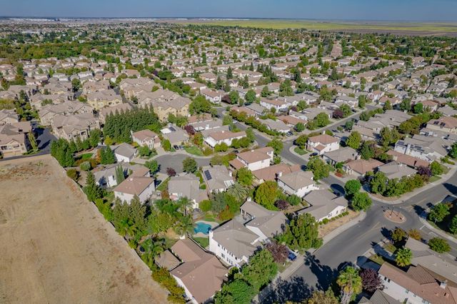 5409 Banfield Dr, Sacramento, CA 95835