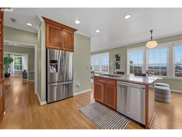 500 Nw MAYWOOD Dr, Portland, OR 97210