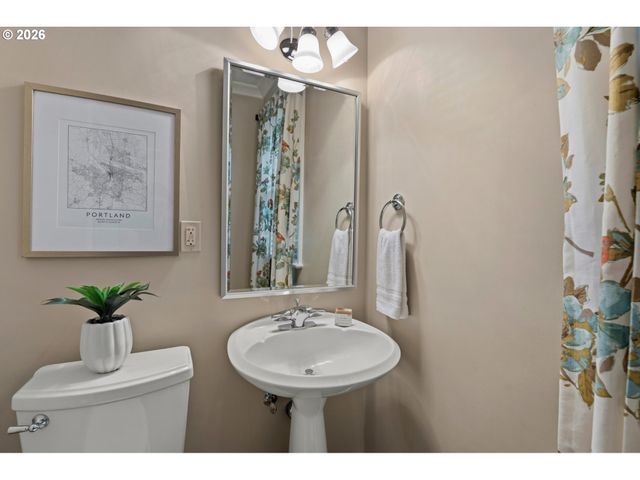 500 Nw MAYWOOD Dr, Portland, OR 97210