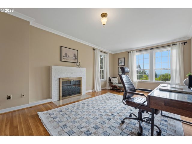 500 Nw MAYWOOD Dr, Portland, OR 97210