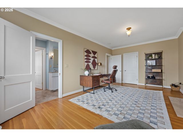 500 Nw MAYWOOD Dr, Portland, OR 97210