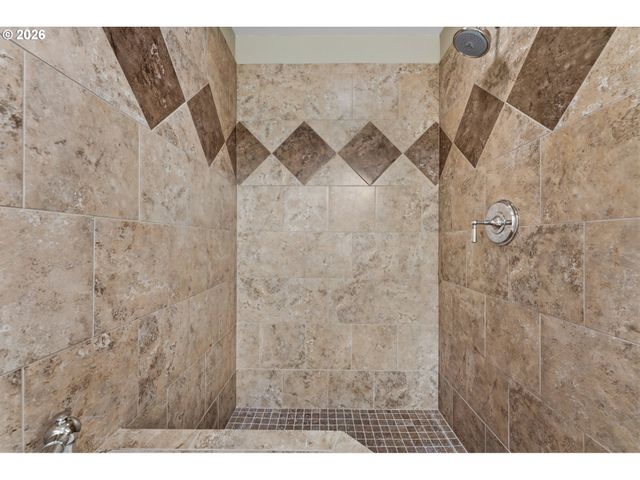 500 Nw MAYWOOD Dr, Portland, OR 97210