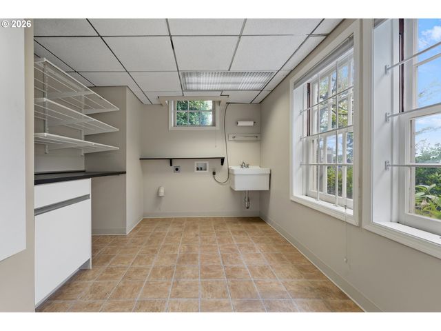 500 Nw MAYWOOD Dr, Portland, OR 97210