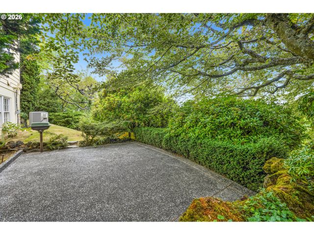 500 Nw MAYWOOD Dr, Portland, OR 97210