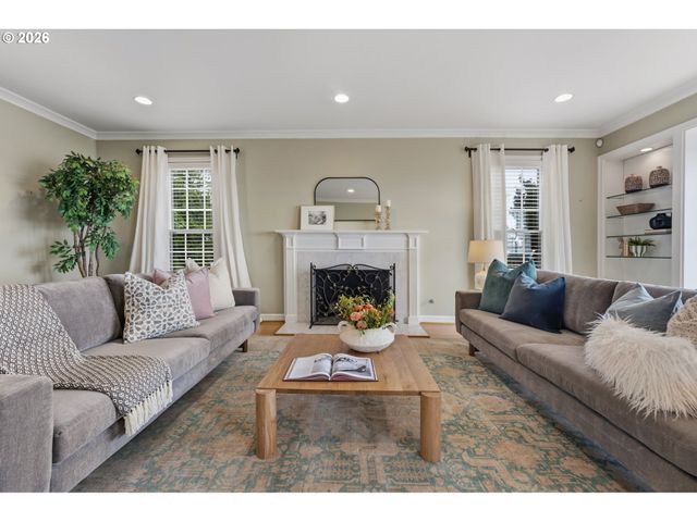 500 Nw MAYWOOD Dr, Portland, OR 97210