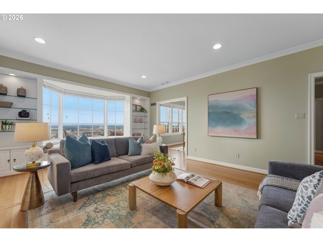 500 Nw MAYWOOD Dr, Portland, OR 97210