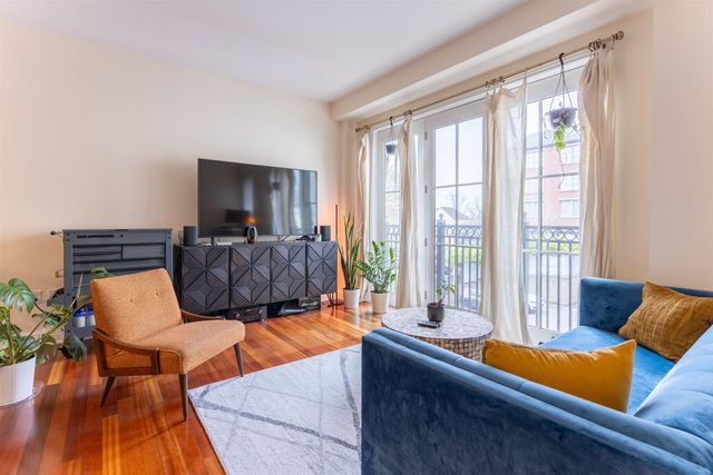 77 Hanover St Unit 11, Portsmouth, NH 03801