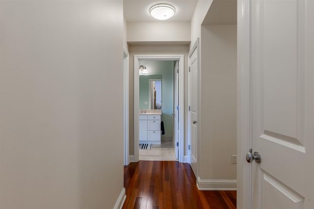 77 Hanover St Unit 11, Portsmouth, NH 03801