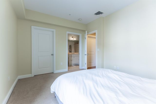 77 Hanover St Unit 11, Portsmouth, NH 03801