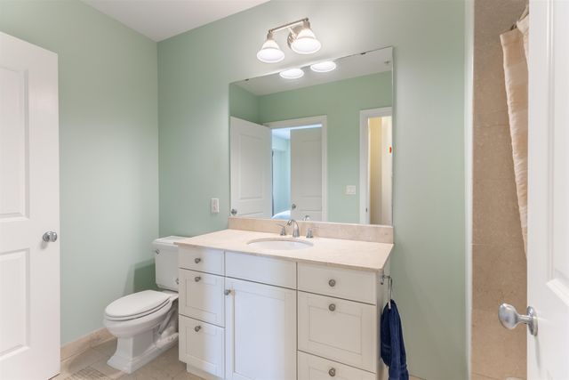 77 Hanover St Unit 11, Portsmouth, NH 03801
