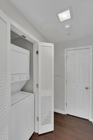 107 W End Pl, Nashville, TN 37205